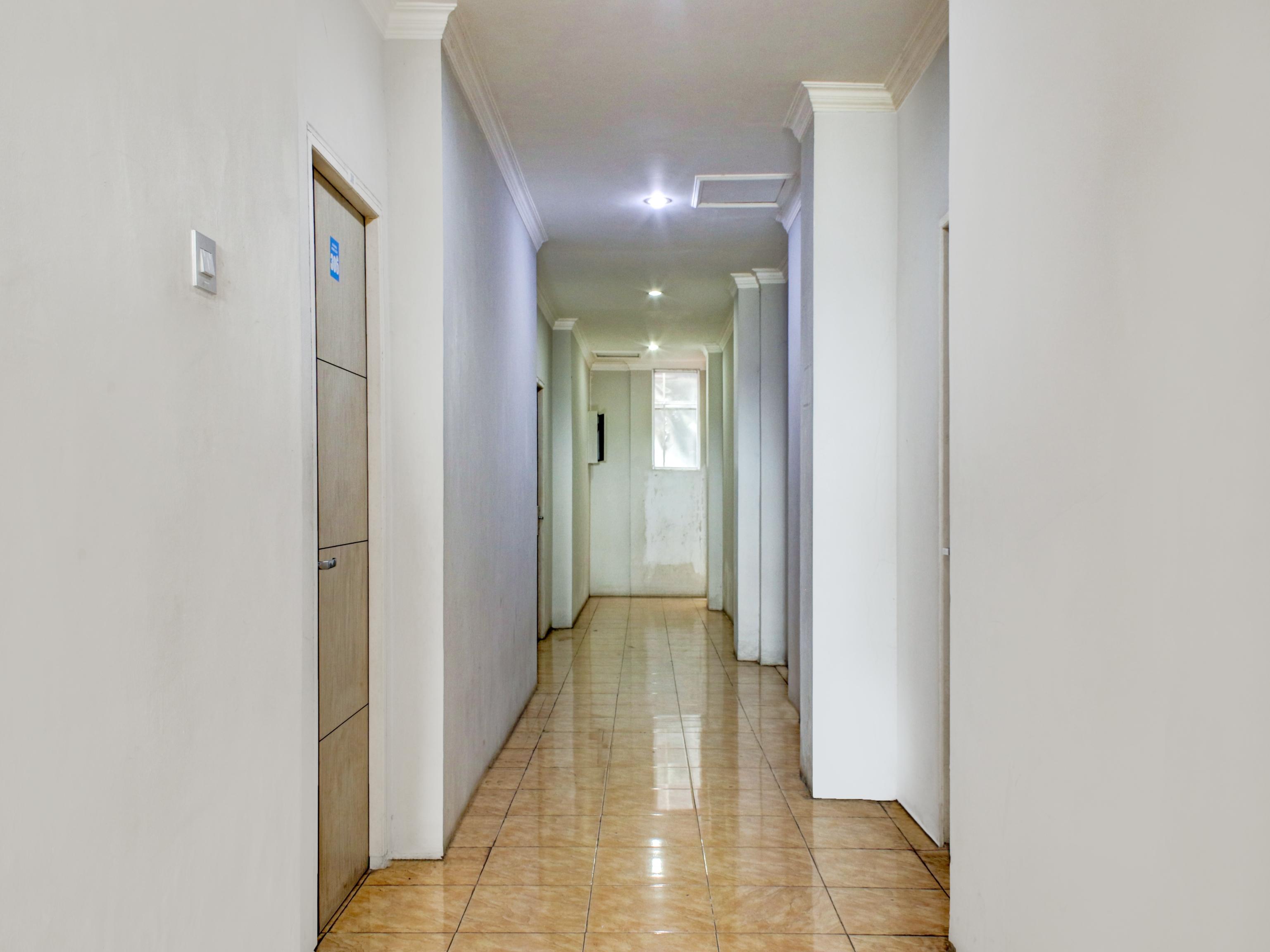 Reddoorz Syariah Near Q-Mall Banjarbaru Martapura  エクステリア 写真