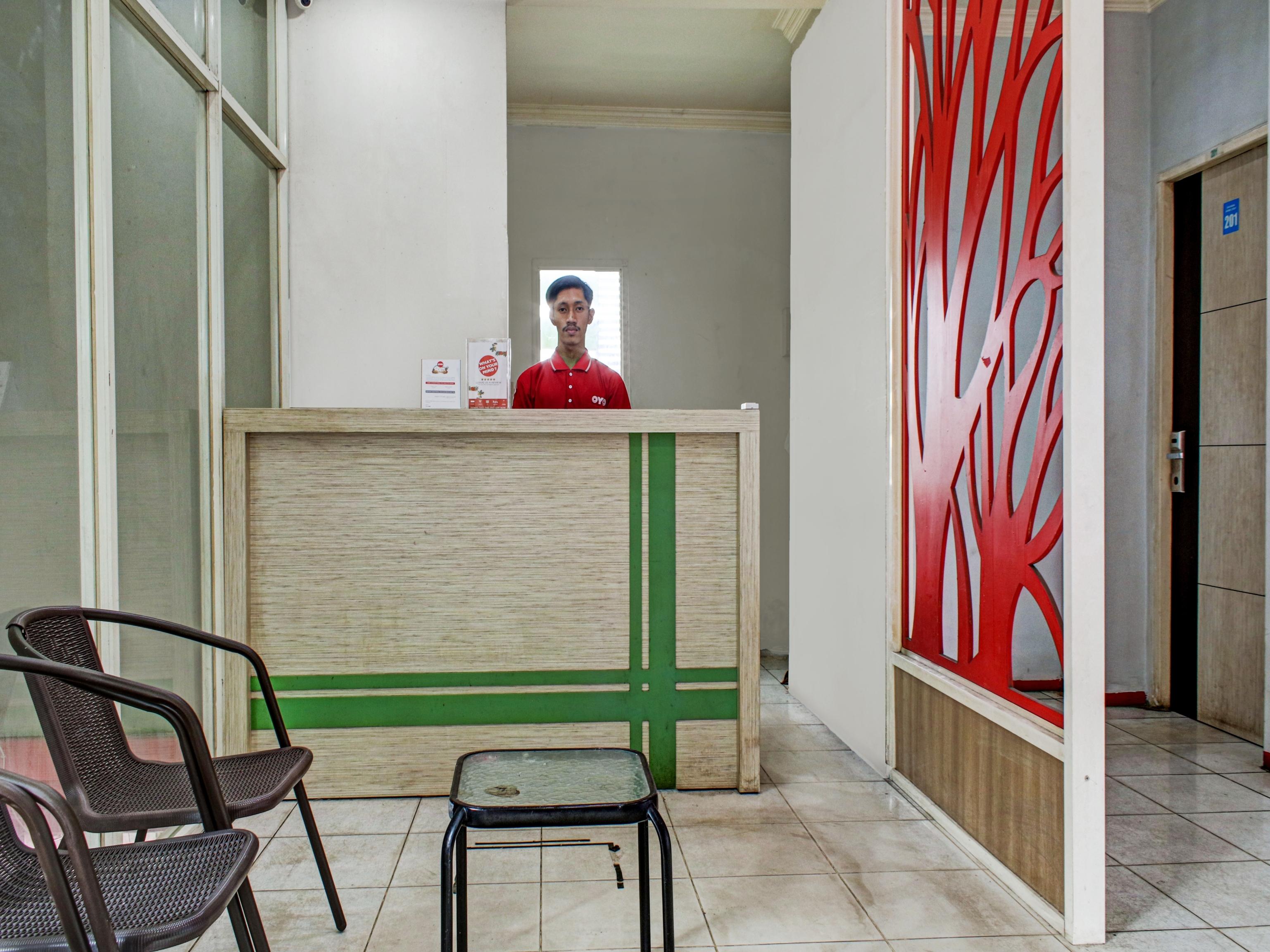 Reddoorz Syariah Near Q-Mall Banjarbaru Martapura  エクステリア 写真