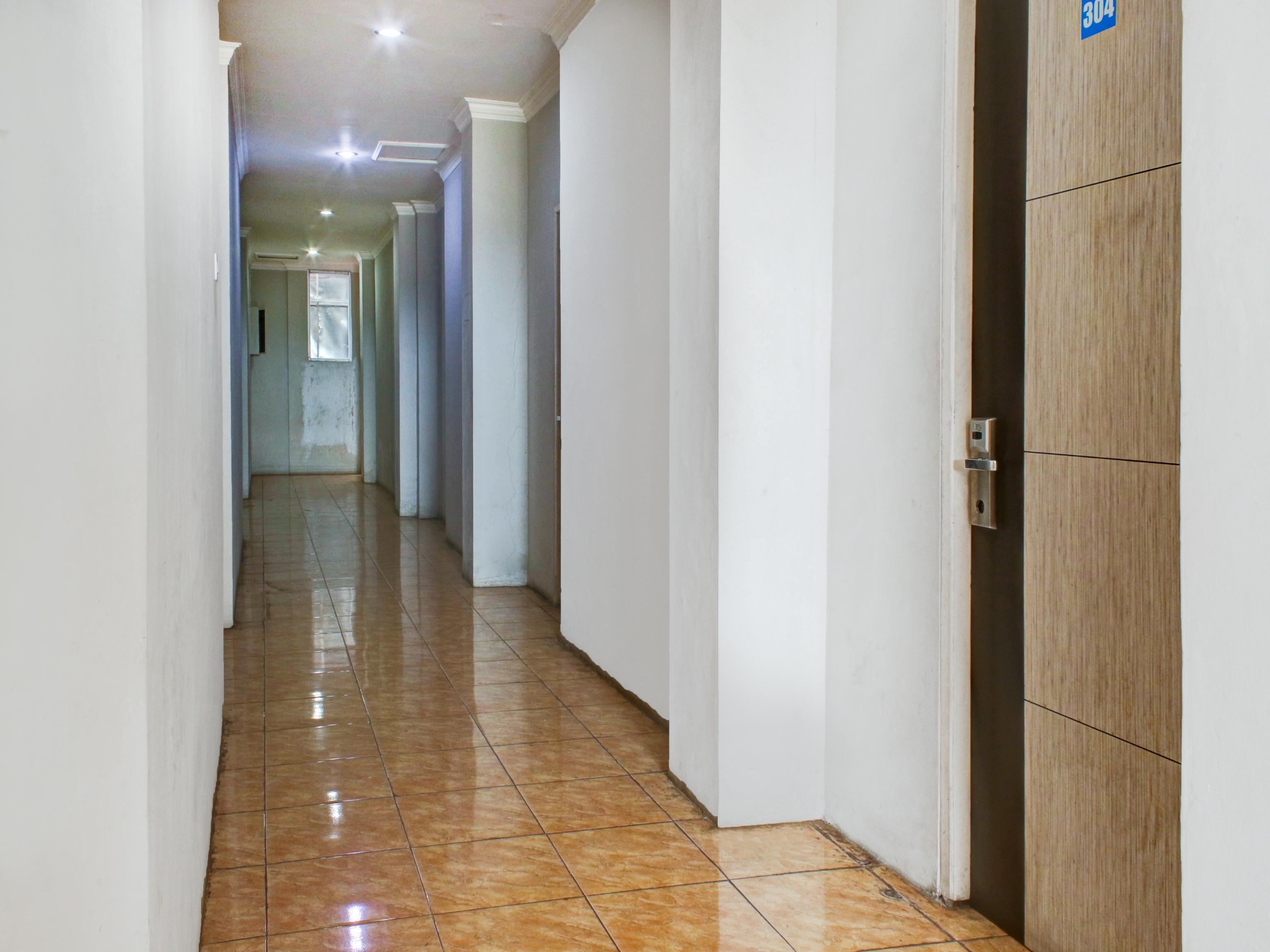 Reddoorz Syariah Near Q-Mall Banjarbaru Martapura  エクステリア 写真